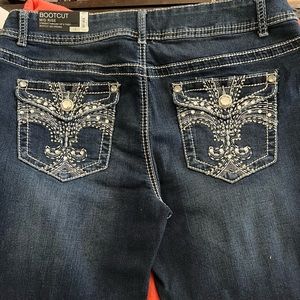 Women’s size 14 jeans.